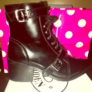 Steve Madden pointed toe boots